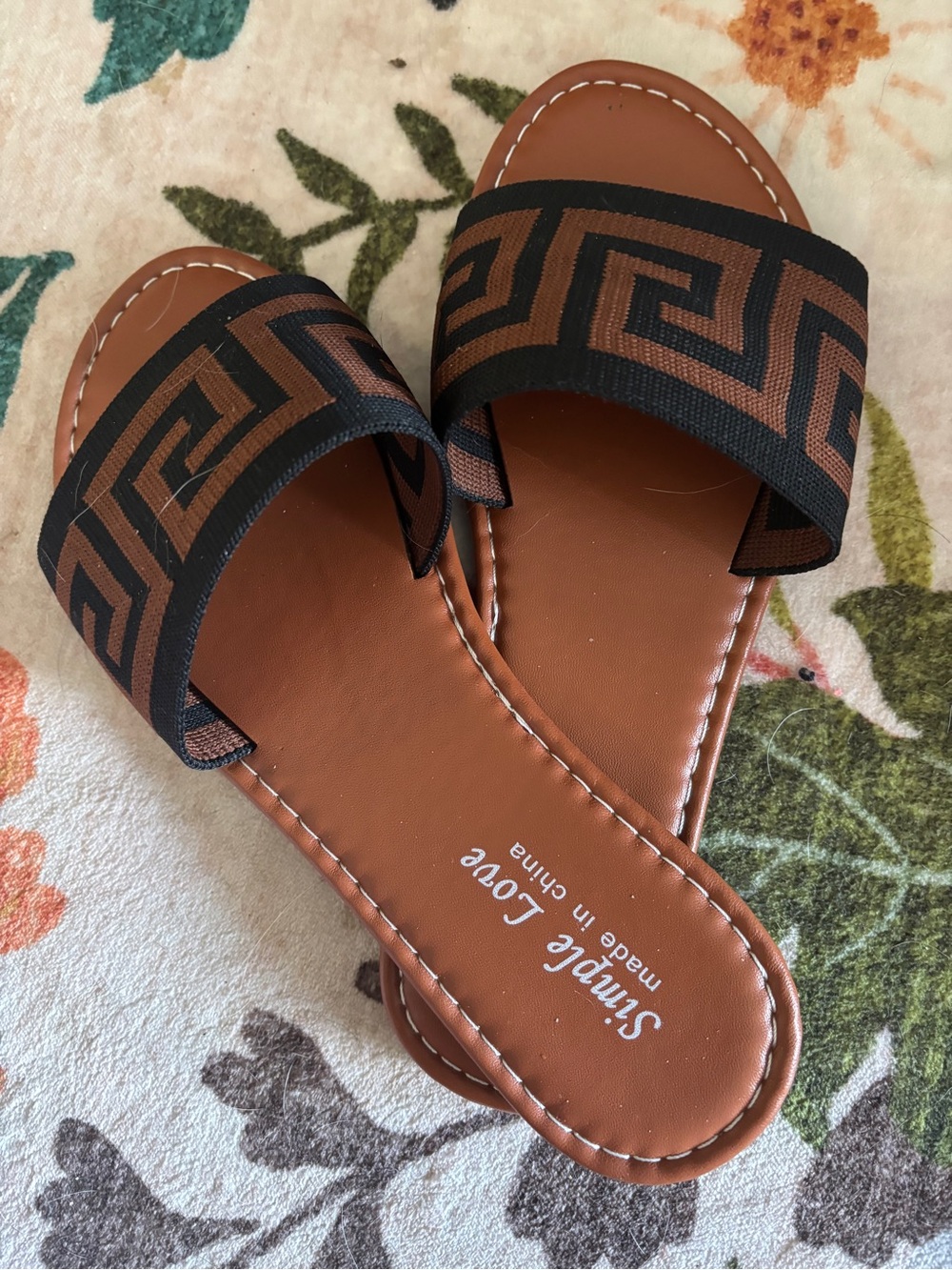 Beautiful multi colored slides. size 7 NWOT